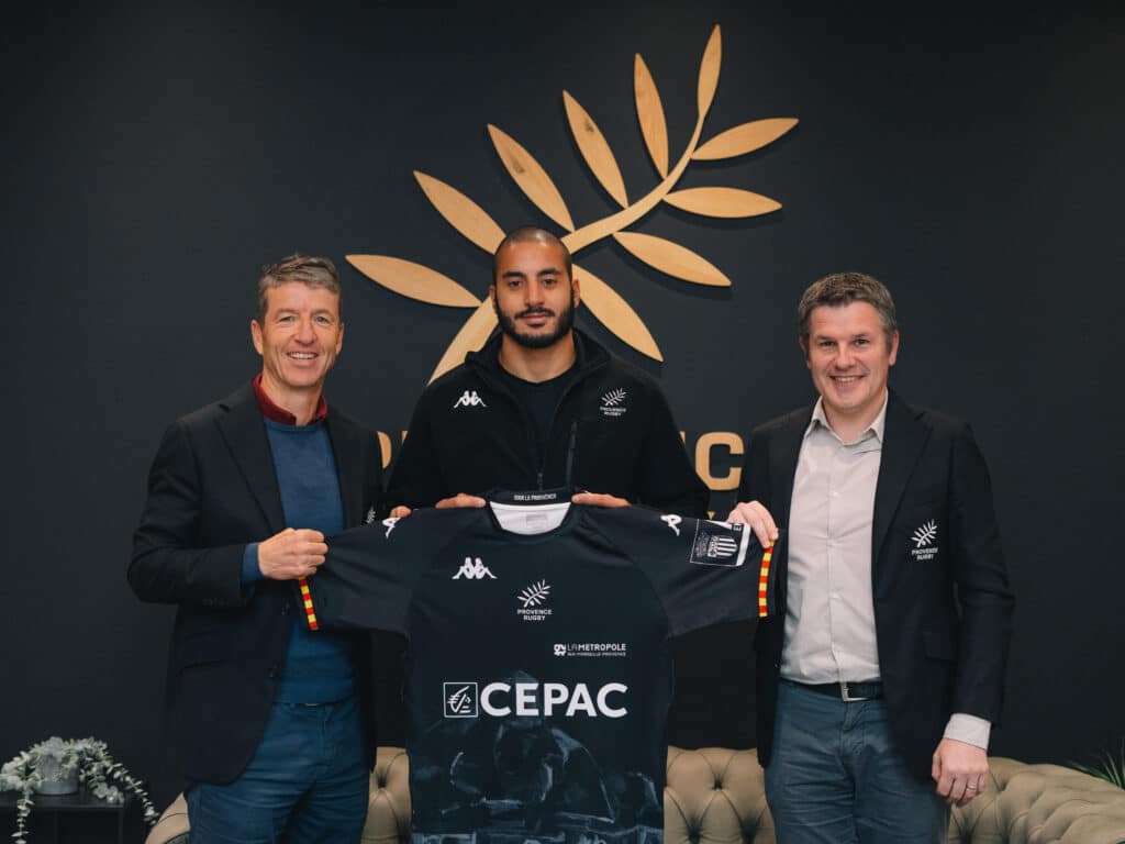 Photos de Nadir Bouhedjeur qui prolonge en Provence jusqu'en 2027